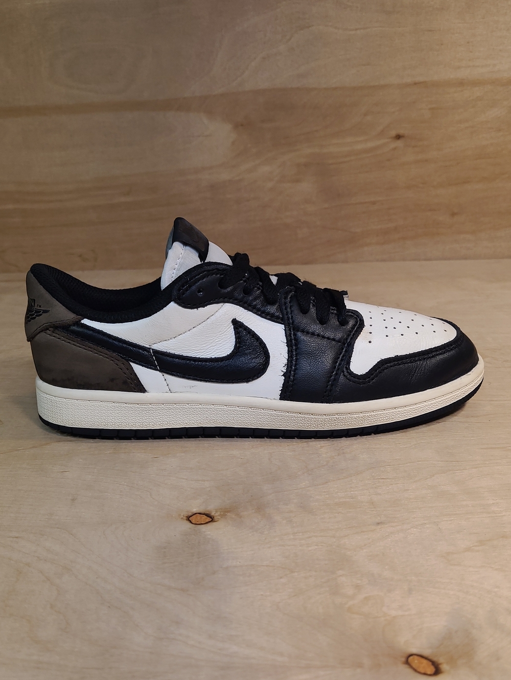 Air Jordan 1 Retro Low OG 'Mocha' Size 3Y